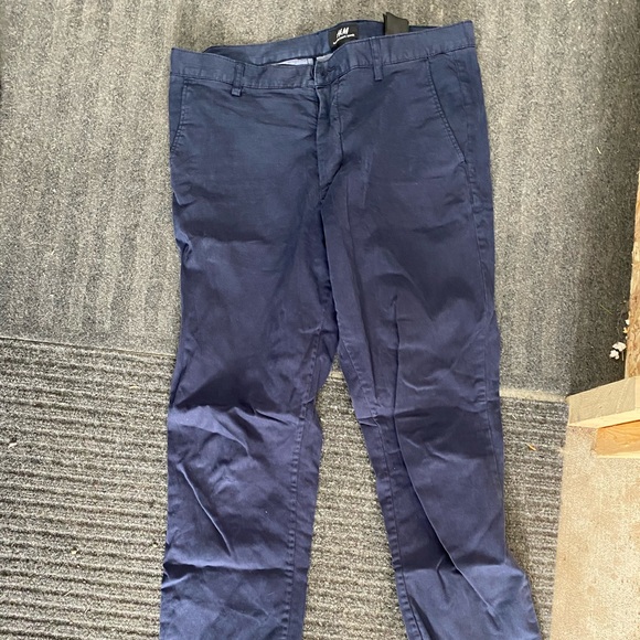 Chinos - Picture 3 of 5